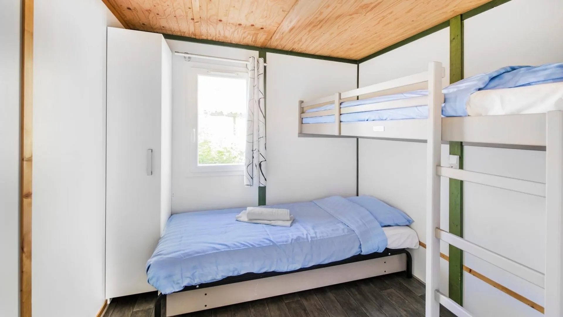 Camping Rcn Val De Cantobre Francie
